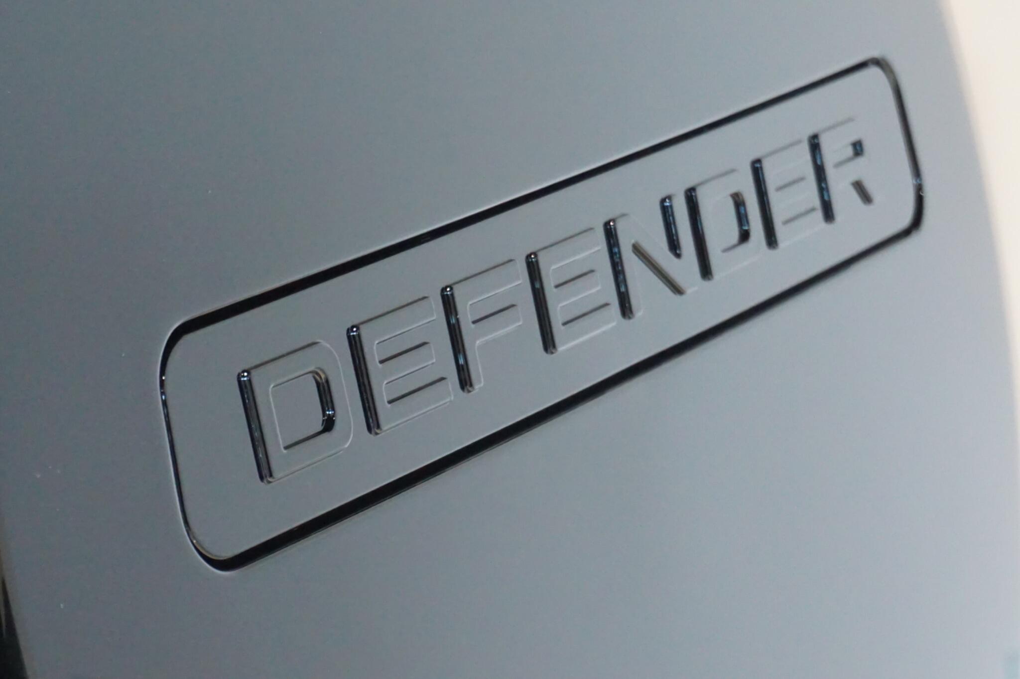 Land Rover Defender 110 2.0 P400e 15.4kWh X-Dynamic S SUV 5dr Petrol Plug-in Hybrid Auto 4WD Euro 6 (s/s) (404 ps)